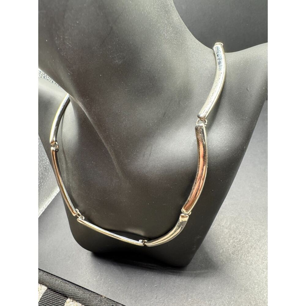 NY & CO Silver Tone Curved Tube Bar Chain Link Choker Necklace Toggle Clasp - Picture 6 of 11